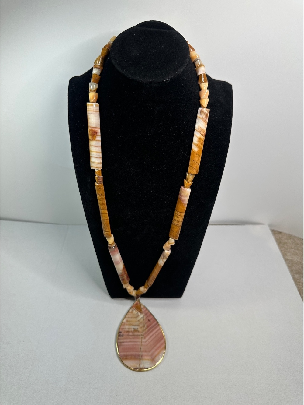 VTG Banded Agate Stone Bead Statement Necklace Large Teardrop Pendant 26”